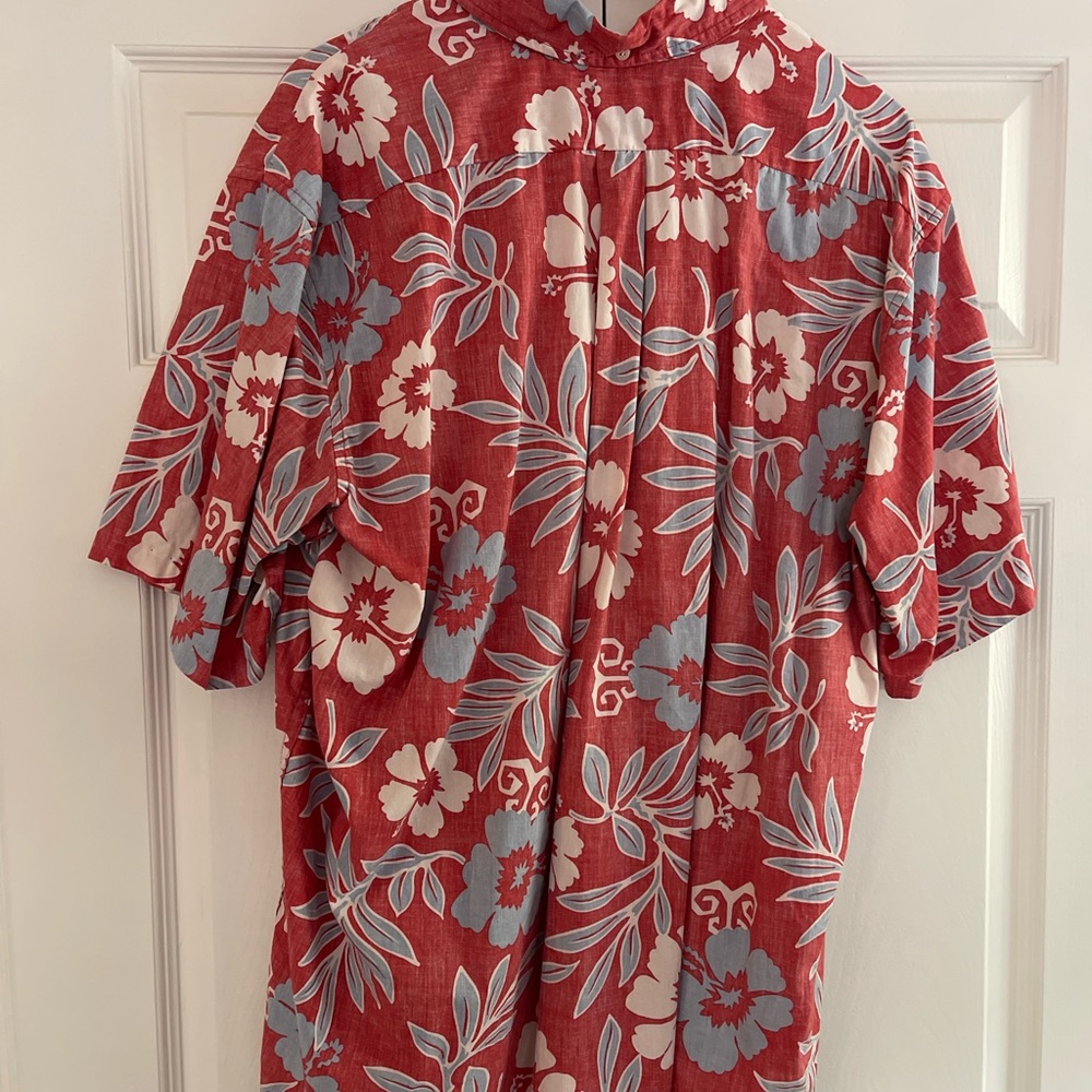 These shirts are no longer available. Poshmark won’t let me delete the post.